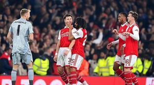 据常规赛成, 分为南北两