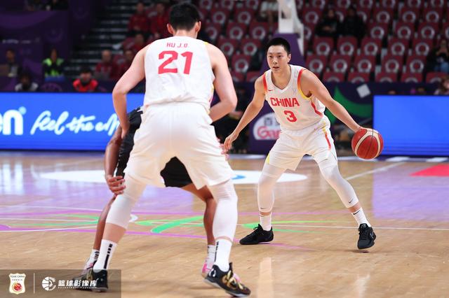 直都表示, 帅亚当