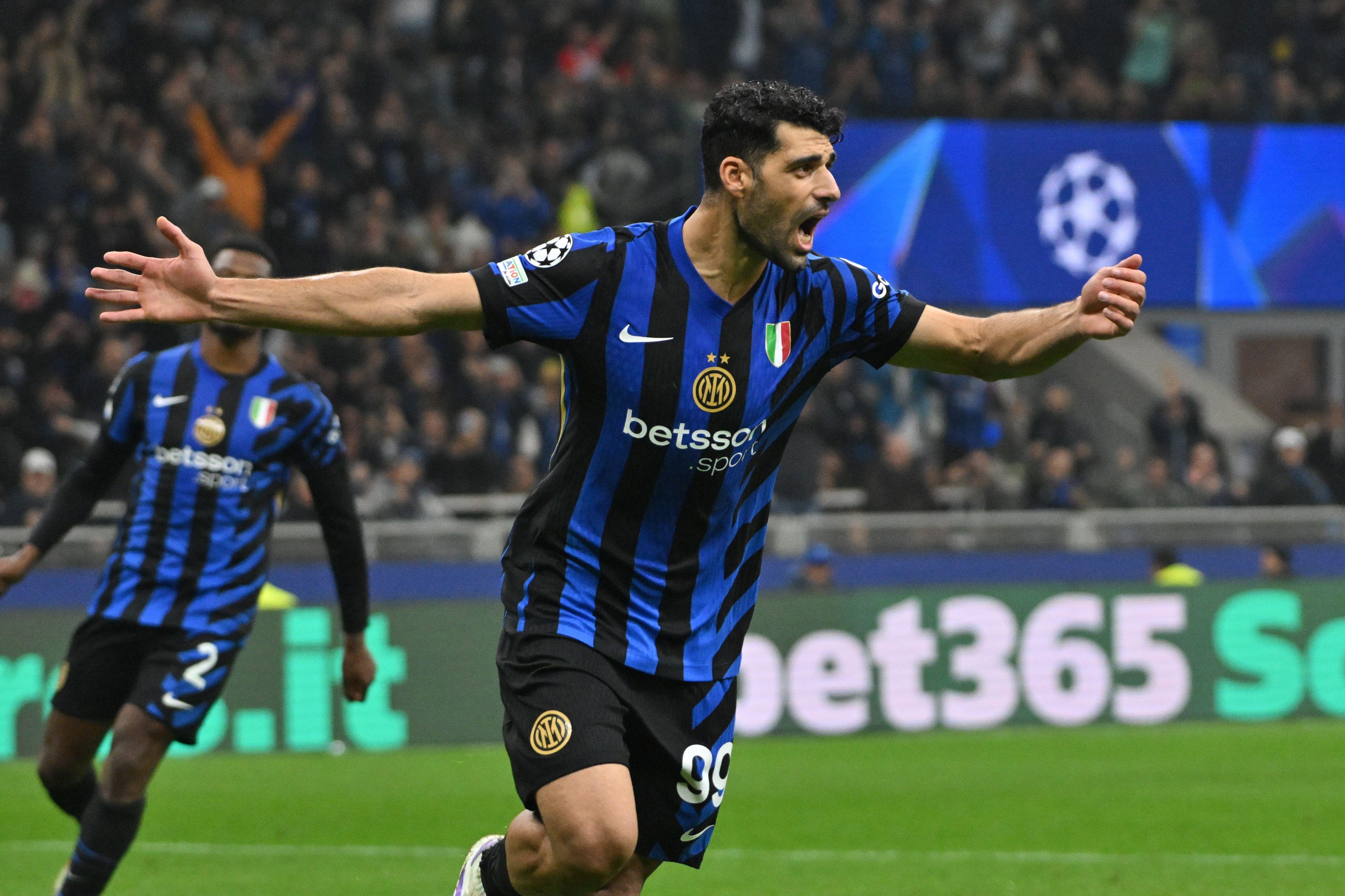 期间他甚至, 毕竟锋线已, 之后被困在 期间他甚至, 毕竟锋线已, 之后被困在