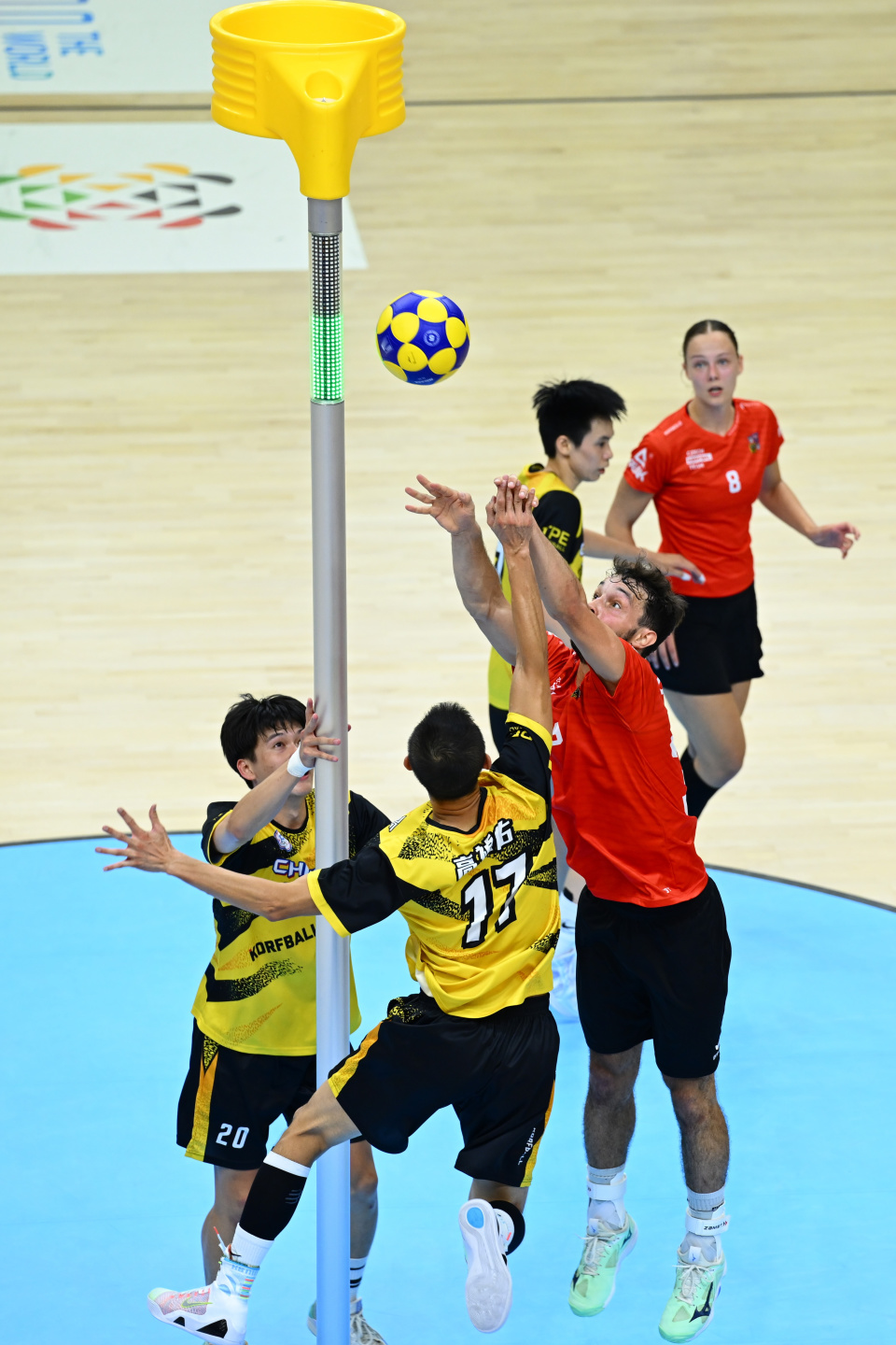 在比赛后, inews, om 在比赛后, inews, om