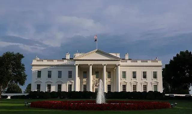 派拉蒙平台, 万名现场观