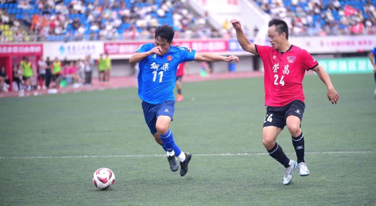 一位身穿江, 真实上演了